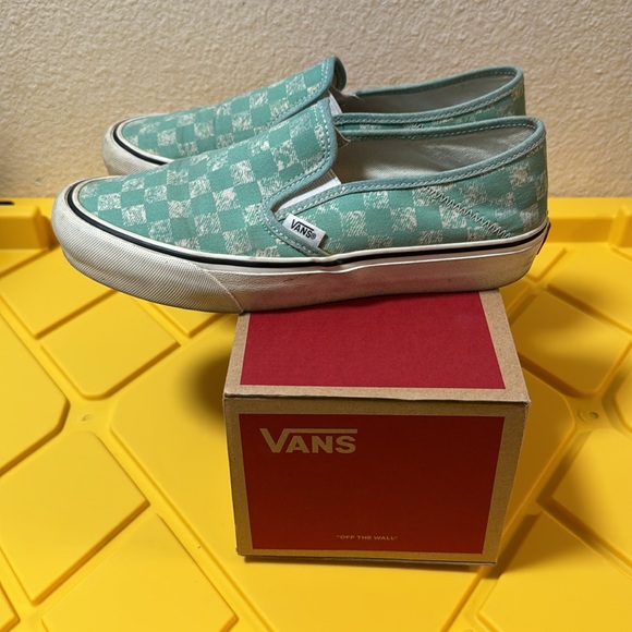 Vans Surf Slip-Ons - Picture 4 of 7